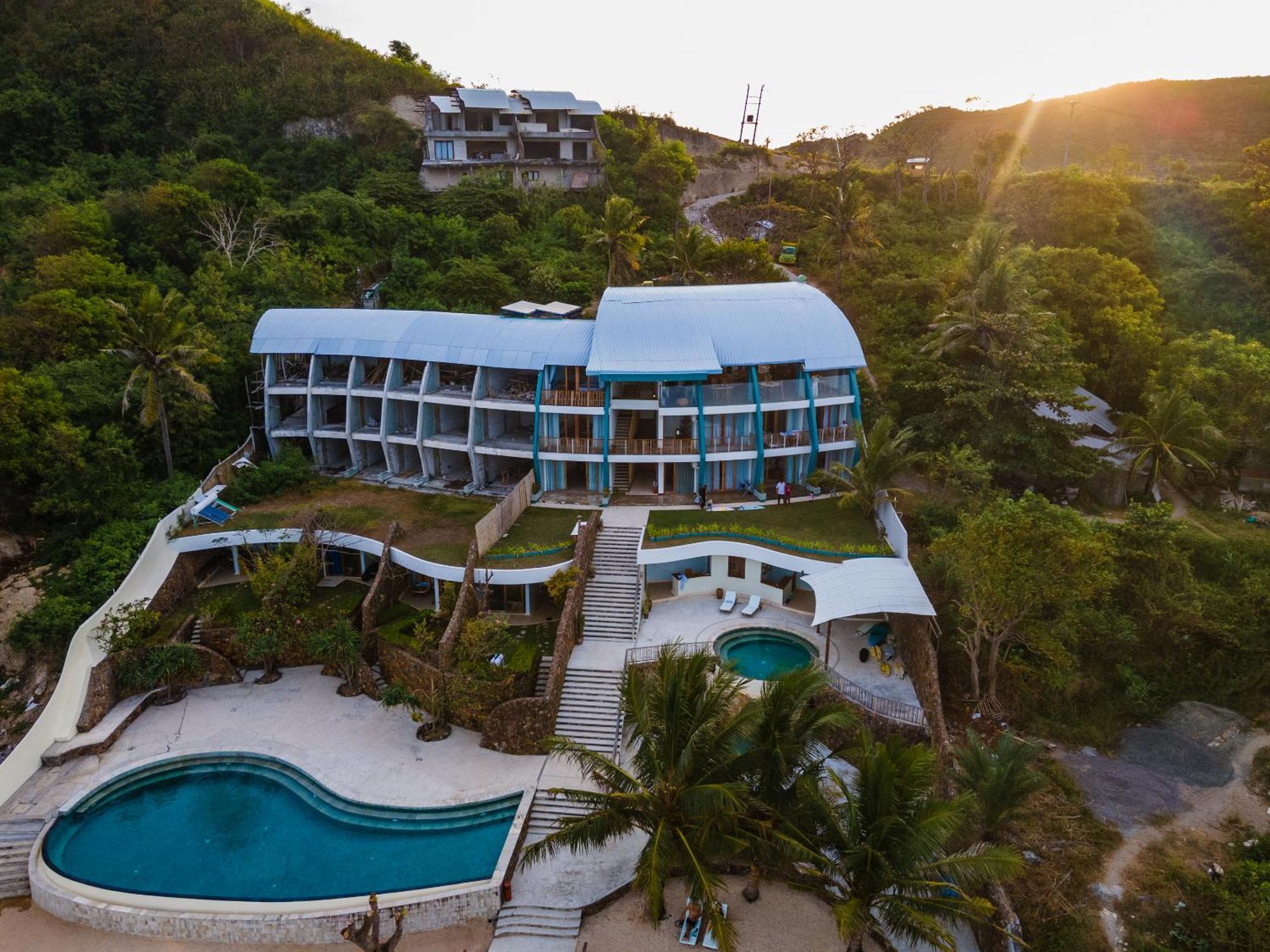 Inlight Lombok Beach Hotel Kuta  外观 照片