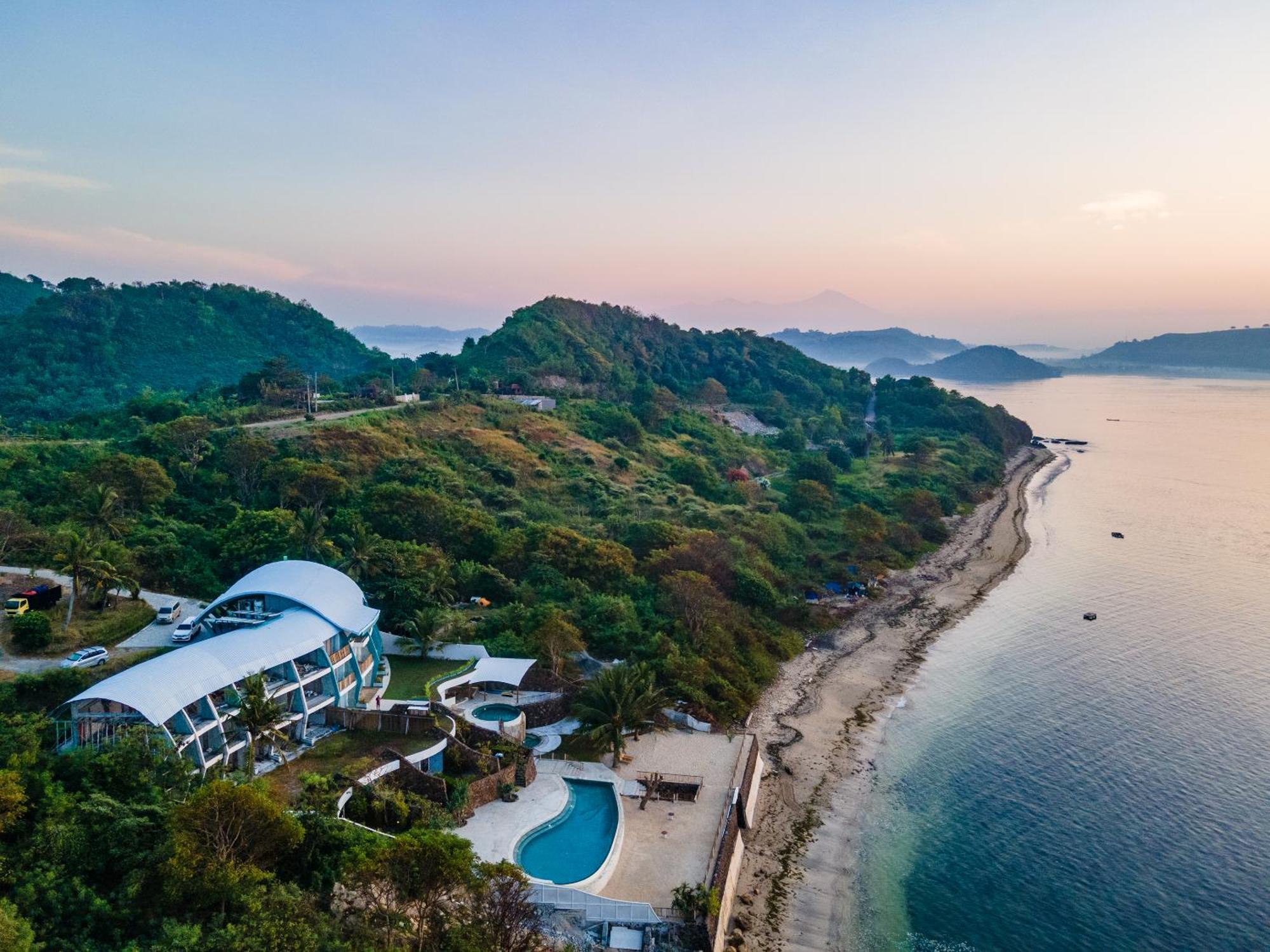 Inlight Lombok Beach Hotel Kuta  外观 照片